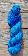 Load image into Gallery viewer, Merino 8 Ply/Dk: Azure