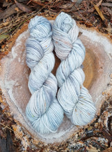 Load image into Gallery viewer, Sock Yarn 8 ply/DK: Liawenee