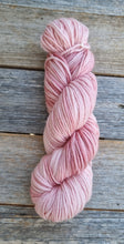 Load image into Gallery viewer, Merino 8 ply/Dk: Blush