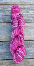 Load image into Gallery viewer, Merino 8 Ply/Dk: Pash