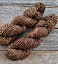 Load image into Gallery viewer, Merino 8 ply/Dk: Walnut