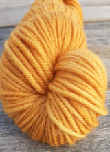 Load image into Gallery viewer, Merino 12 ply/Bulky: Golden