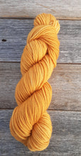 Load image into Gallery viewer, Merino 12 ply/Bulky: Golden