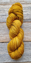 Load image into Gallery viewer, Merino 8 ply/Dk: Leatherwood
