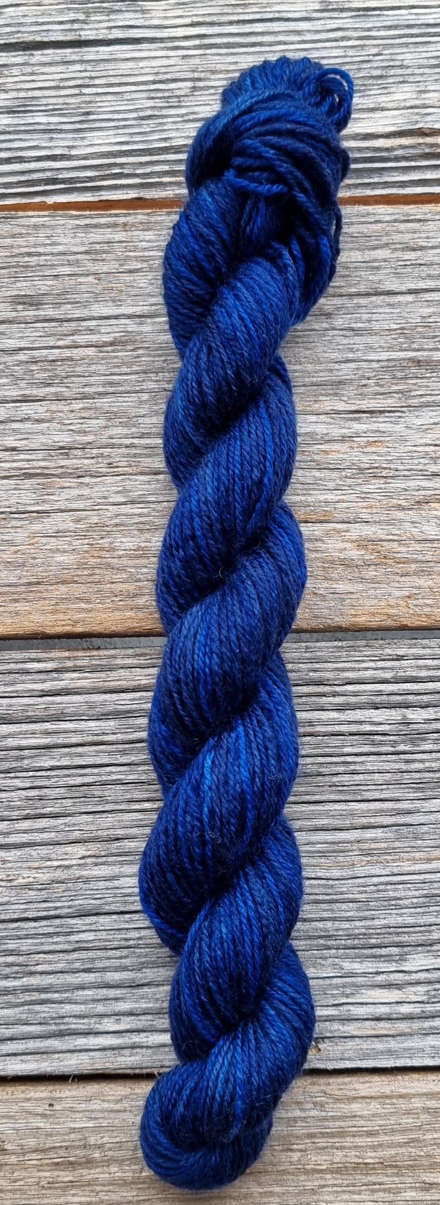 Mini skein: Navy